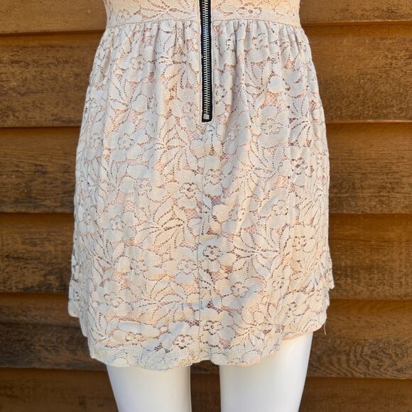 Wet Seal Nude Lace Mini Dress XS With Back Zipper Closure - Picture 8 of 8